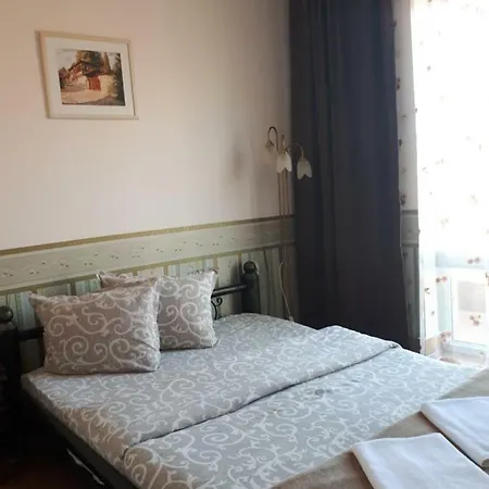 National Hotel 2*